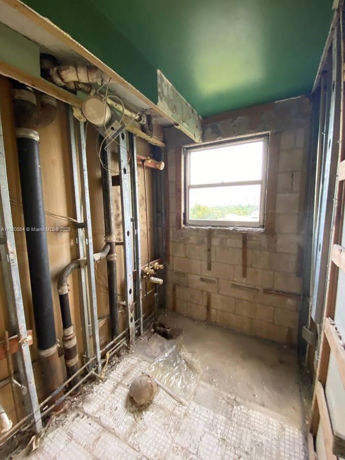 CORAL WAY TOWERS CONDO - Residential