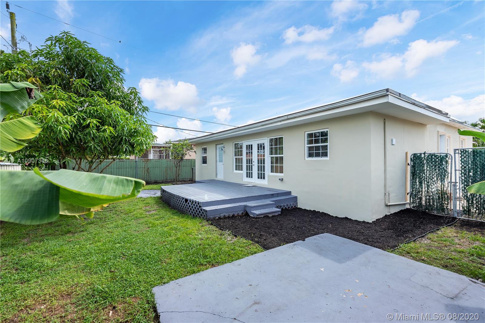 LINDA SUE PARK - Residential