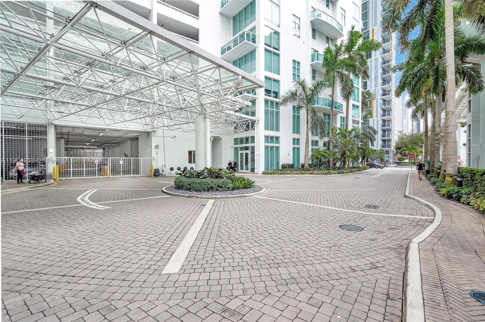 BRICKELL ON THE RIVER S T - Residential