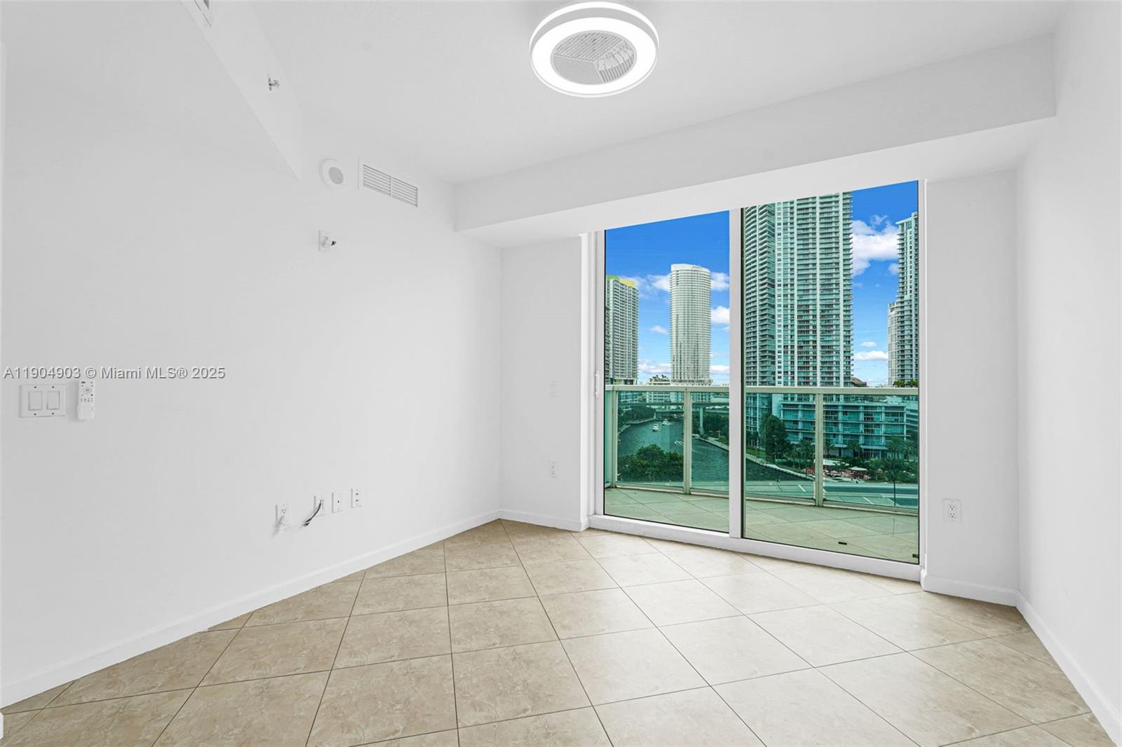 BRICKELL ON THE RIVER S T - Residential