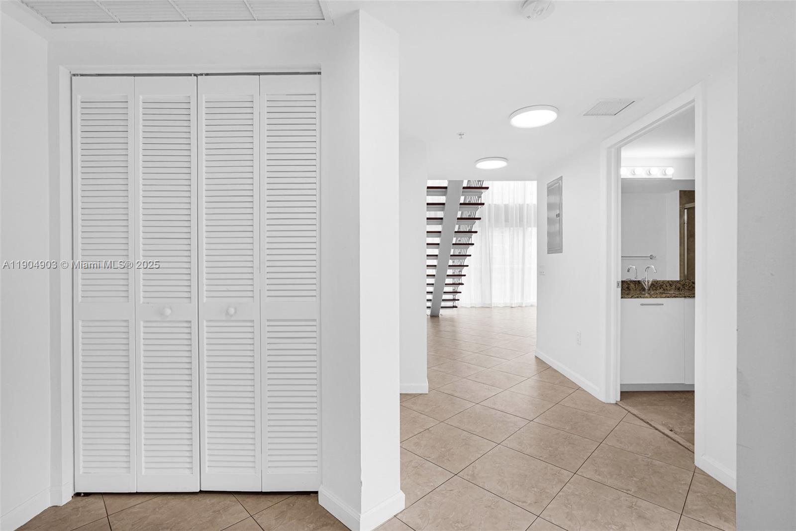 BRICKELL ON THE RIVER S T - Residential