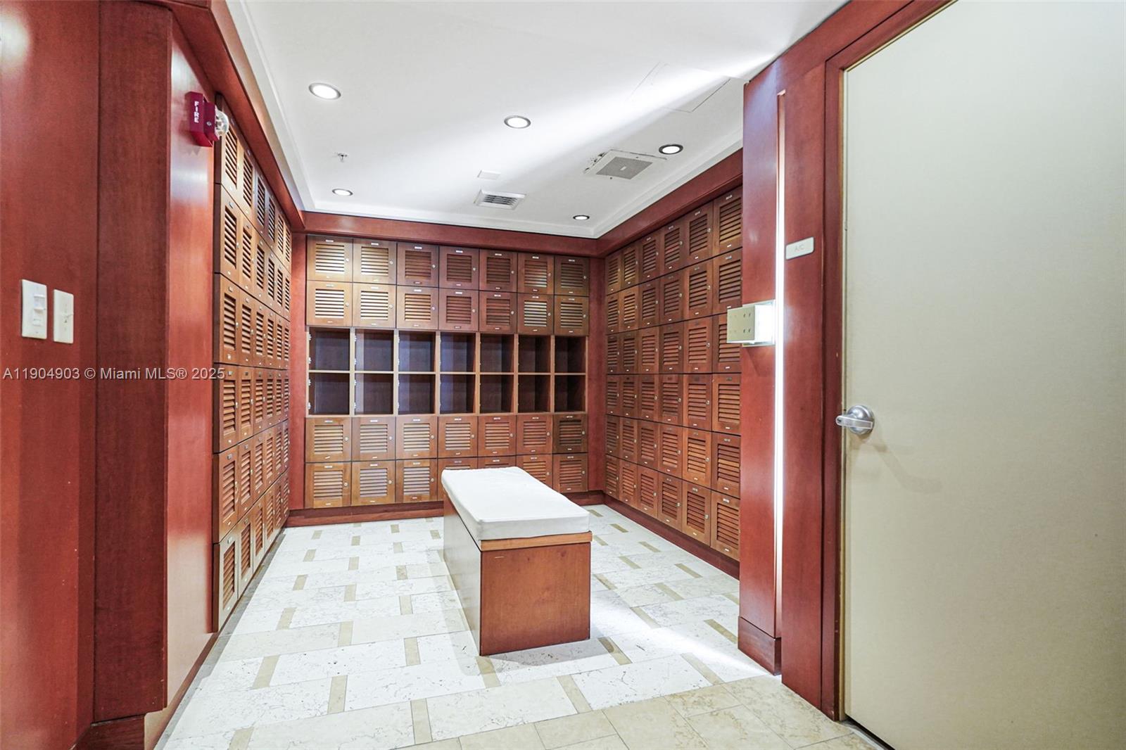 BRICKELL ON THE RIVER S T - Residential