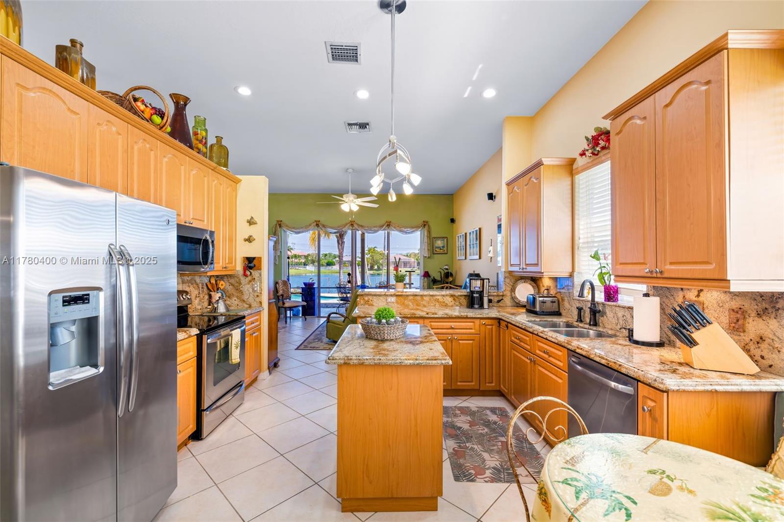 16343 Segovia Cir S