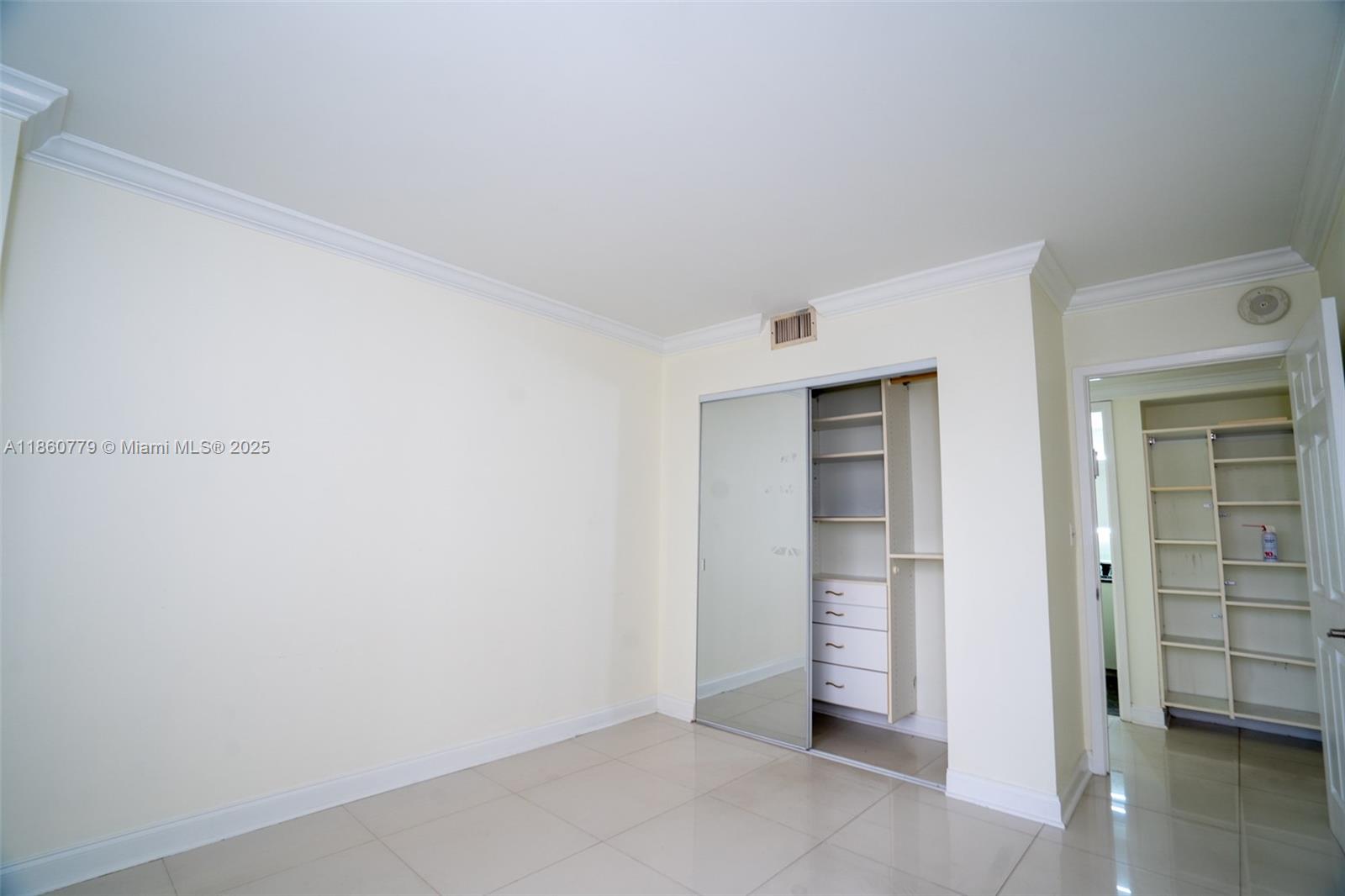 2500 Parkview Dr 616