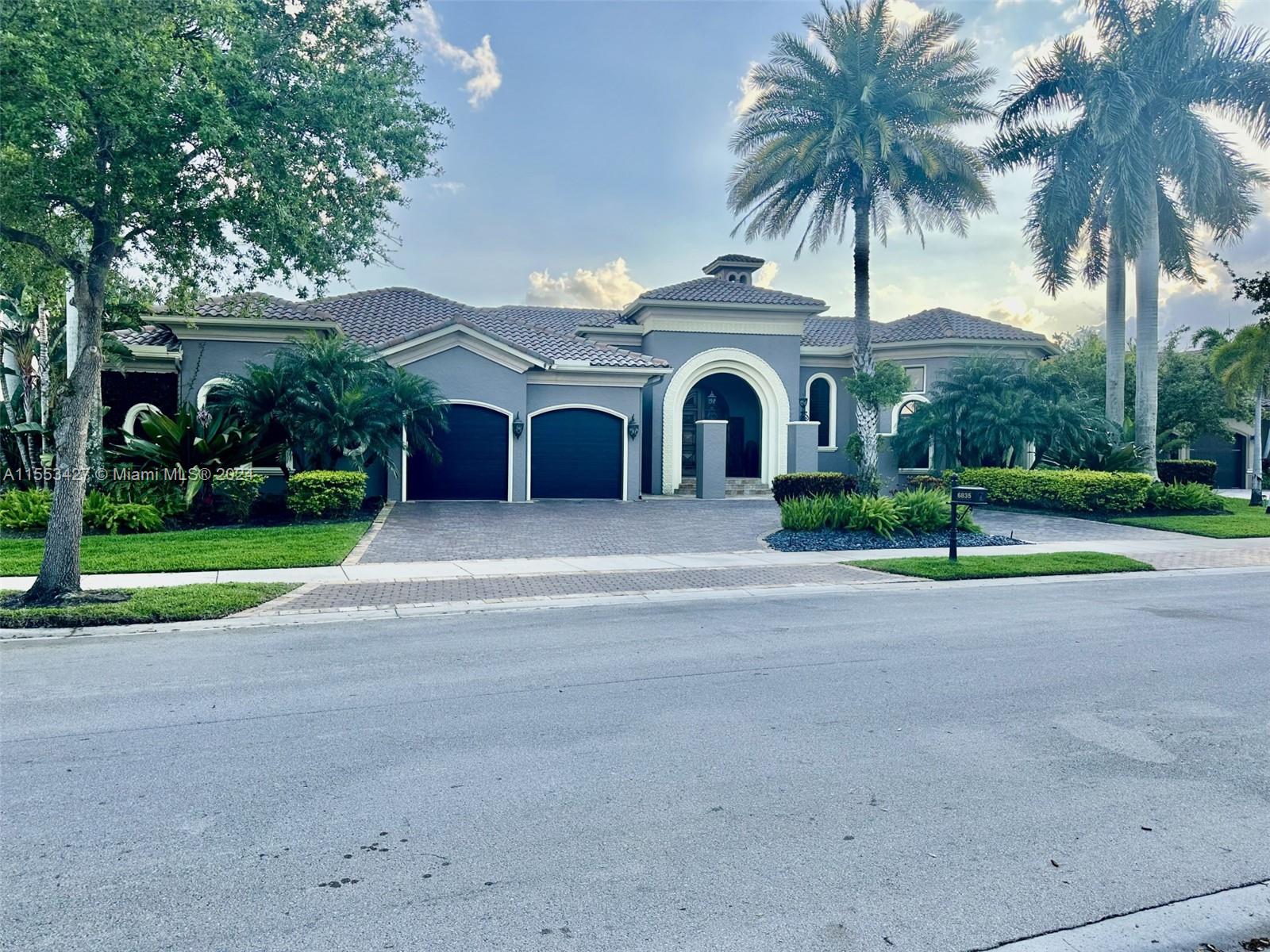 6835 Nw 122nd Ave, Parkland, Broward County, Florida - 6 Bedrooms  
6.5 Bathrooms - 