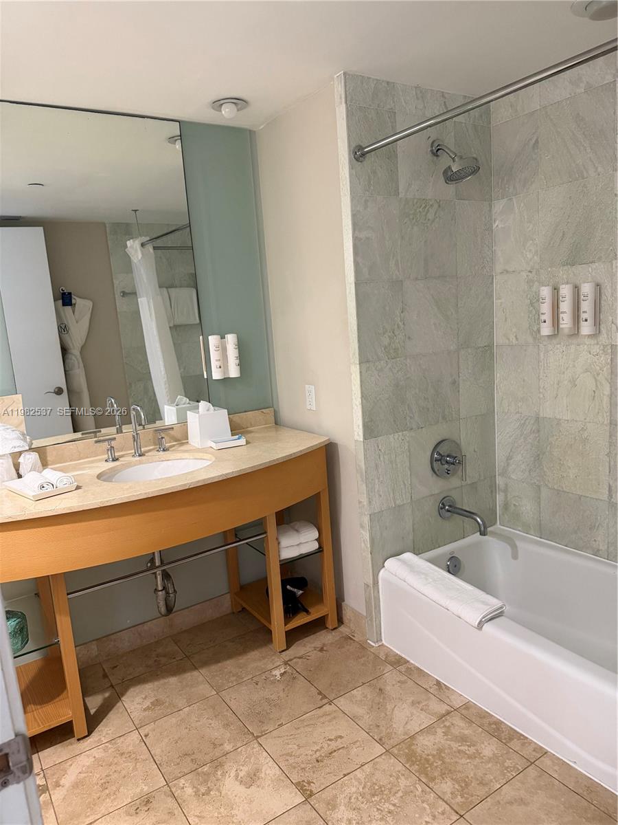 M RESORT RESIDENCES CONDO - Residential