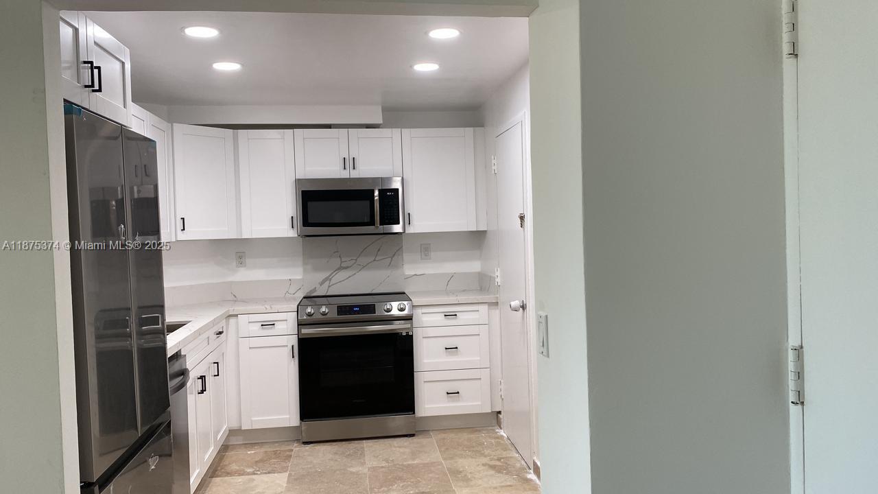 ARLEN HOUSE WEST CONDO - Residential