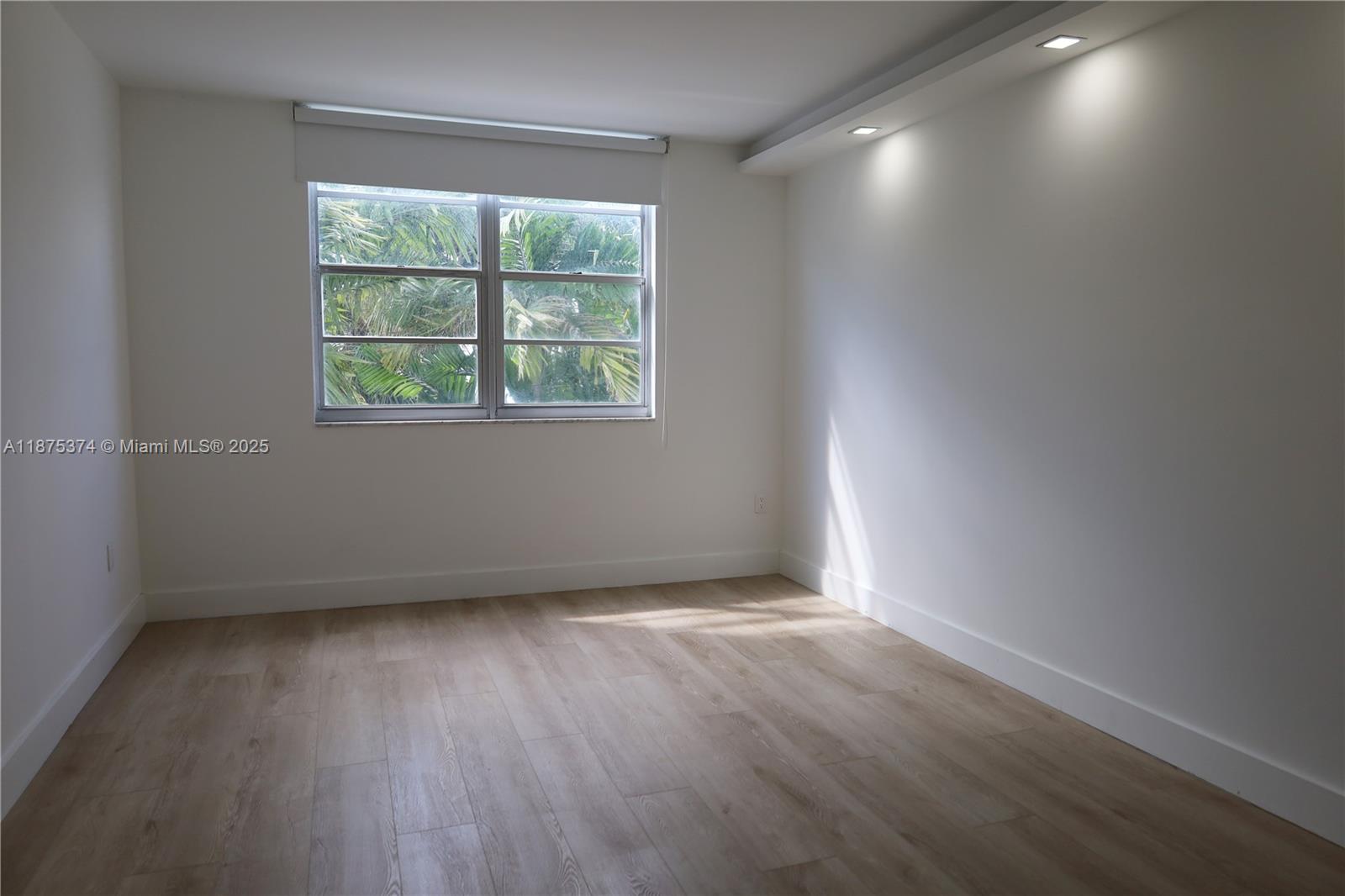 ARLEN HOUSE WEST CONDO - Residential