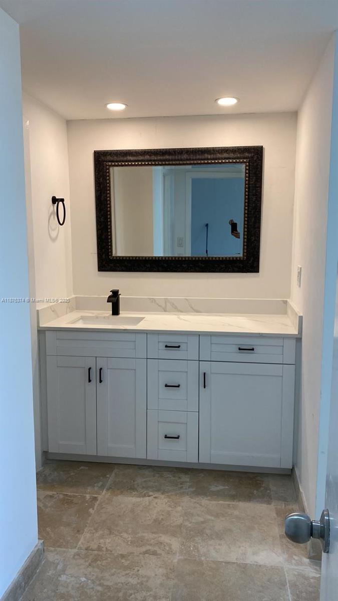 ARLEN HOUSE WEST CONDO - Residential