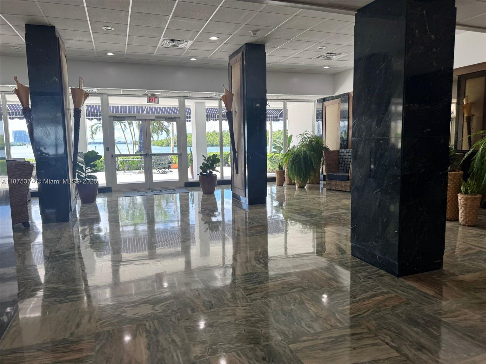 ARLEN HOUSE WEST CONDO - Residential