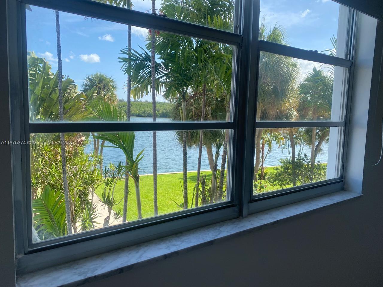 ARLEN HOUSE WEST CONDO - Residential