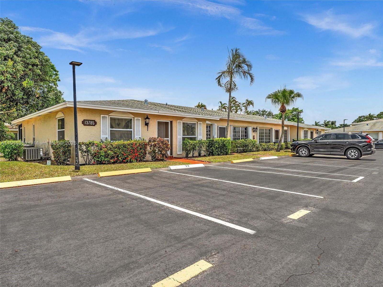 PALM GREENS AT VILLA DEL - Residential Lease