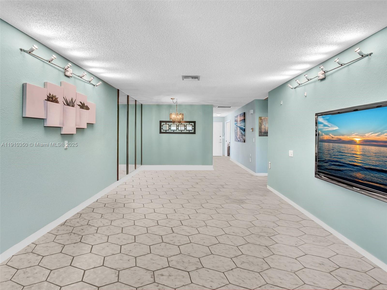 PALM GREENS AT VILLA DEL - Residential Lease