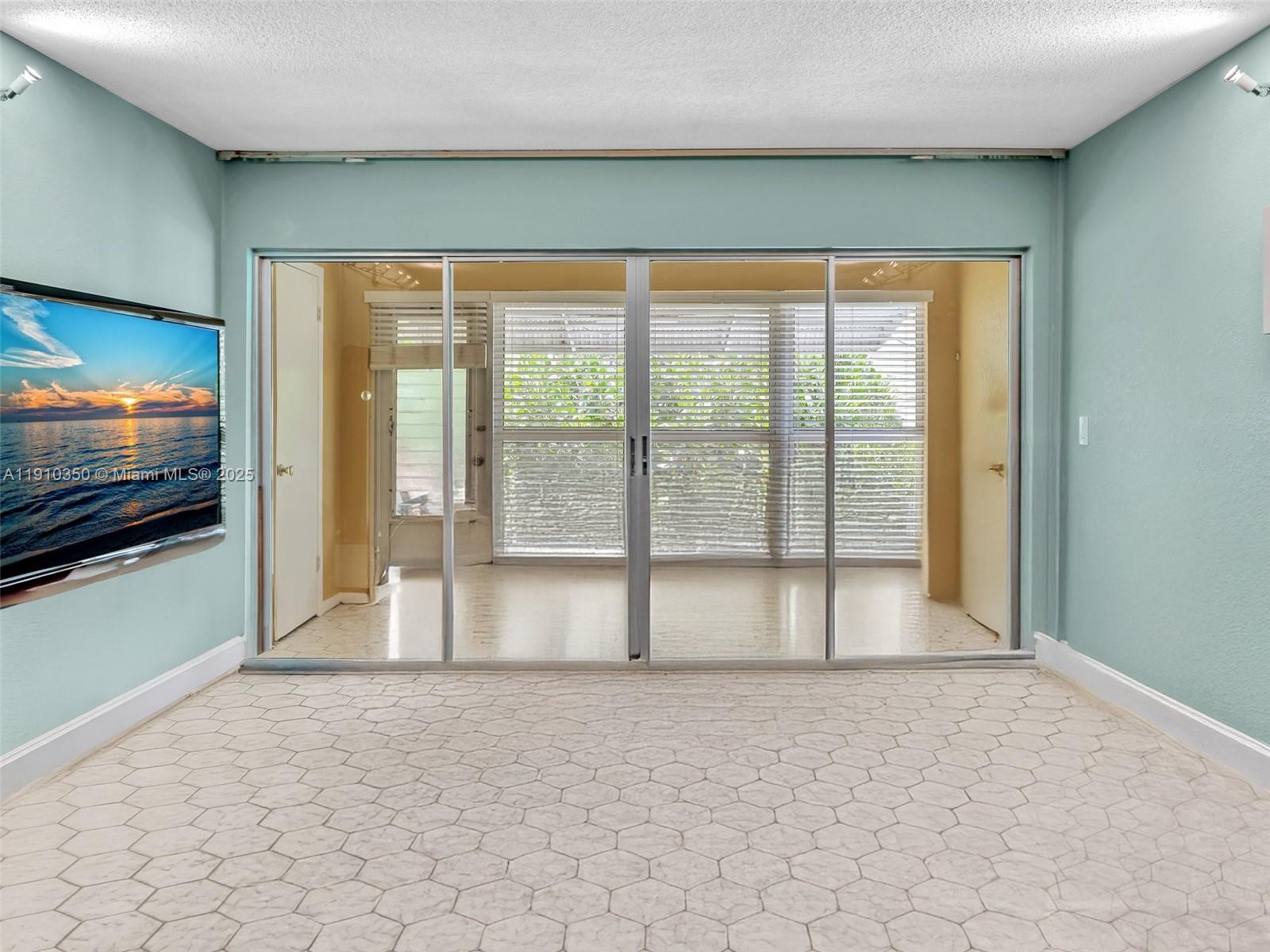 PALM GREENS AT VILLA DEL - Residential Lease