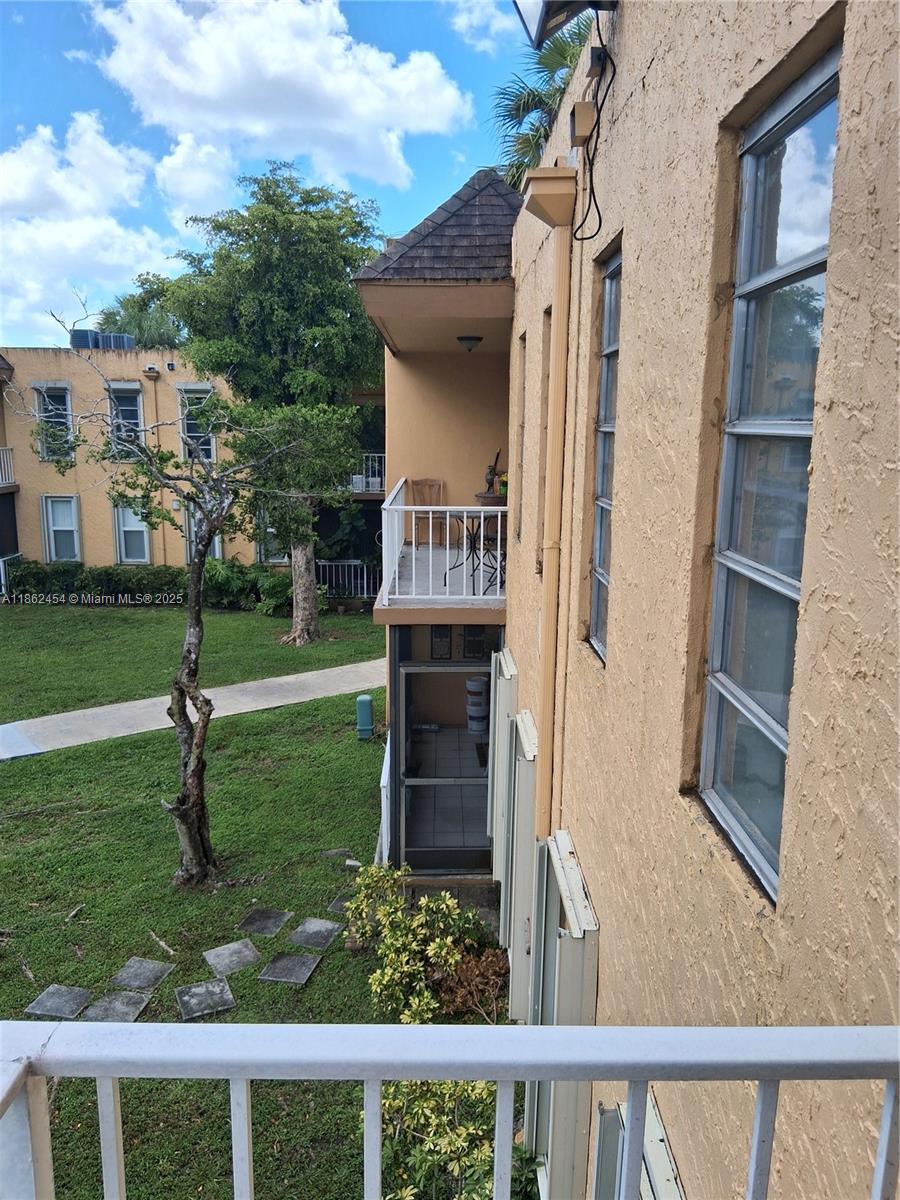 Beautiful 3 Large bedrooms, 2spacious bathrooms , a balcony off of the Large Living room dinning and another balcony of of the Master suite.The complex is fully fenced gated and lots of common areas exterior of the building,roof,exterior maint community pool all included in the maintenance Fee.Come make this gourgeous Condo your home.