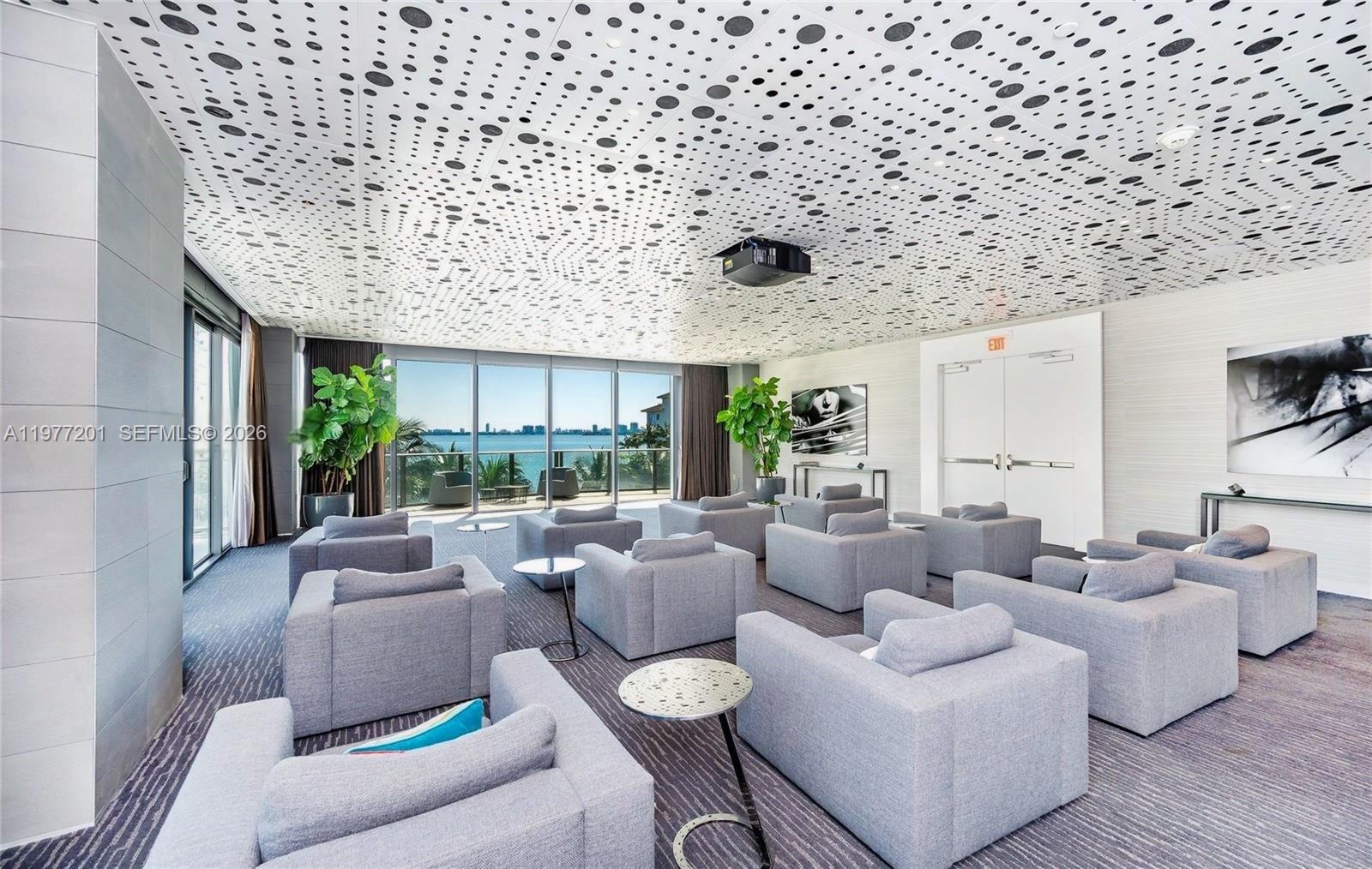 ICON BAY CONDO - Residential