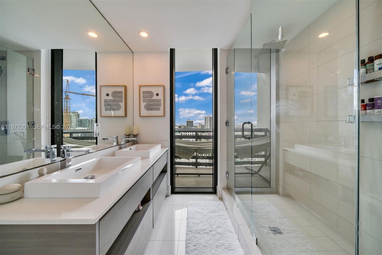 ICON BAY CONDO - Residential