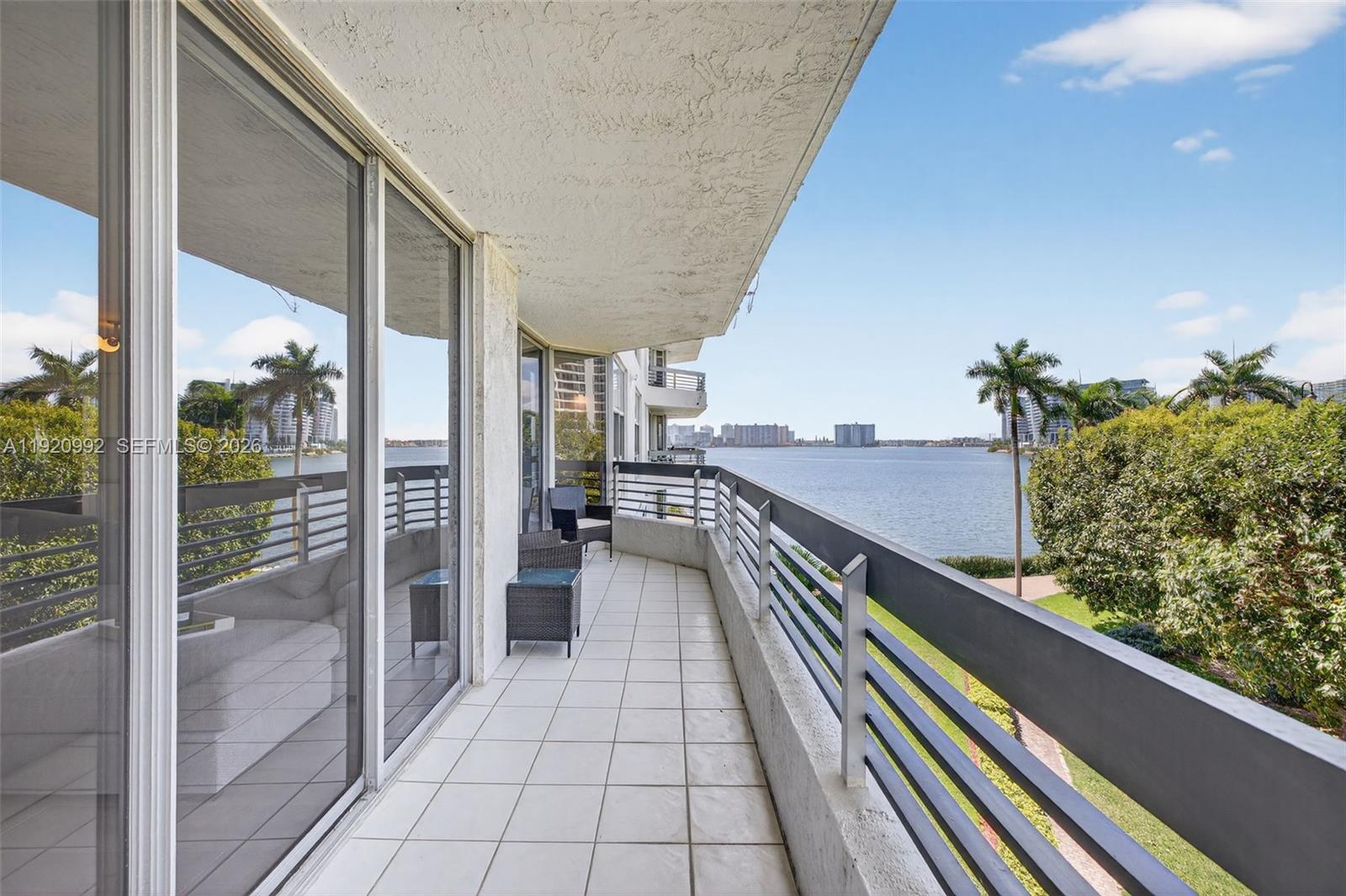 MYSTIC POINTE CONDO NO TH - Residential