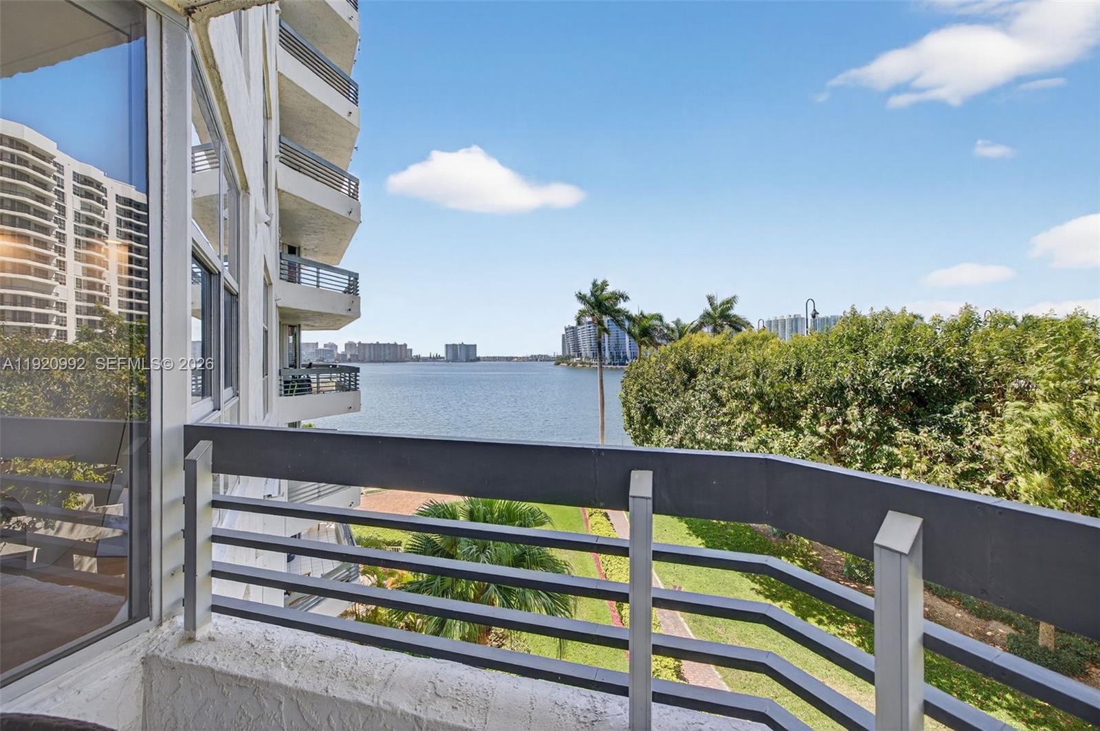 MYSTIC POINTE CONDO NO TH - Residential