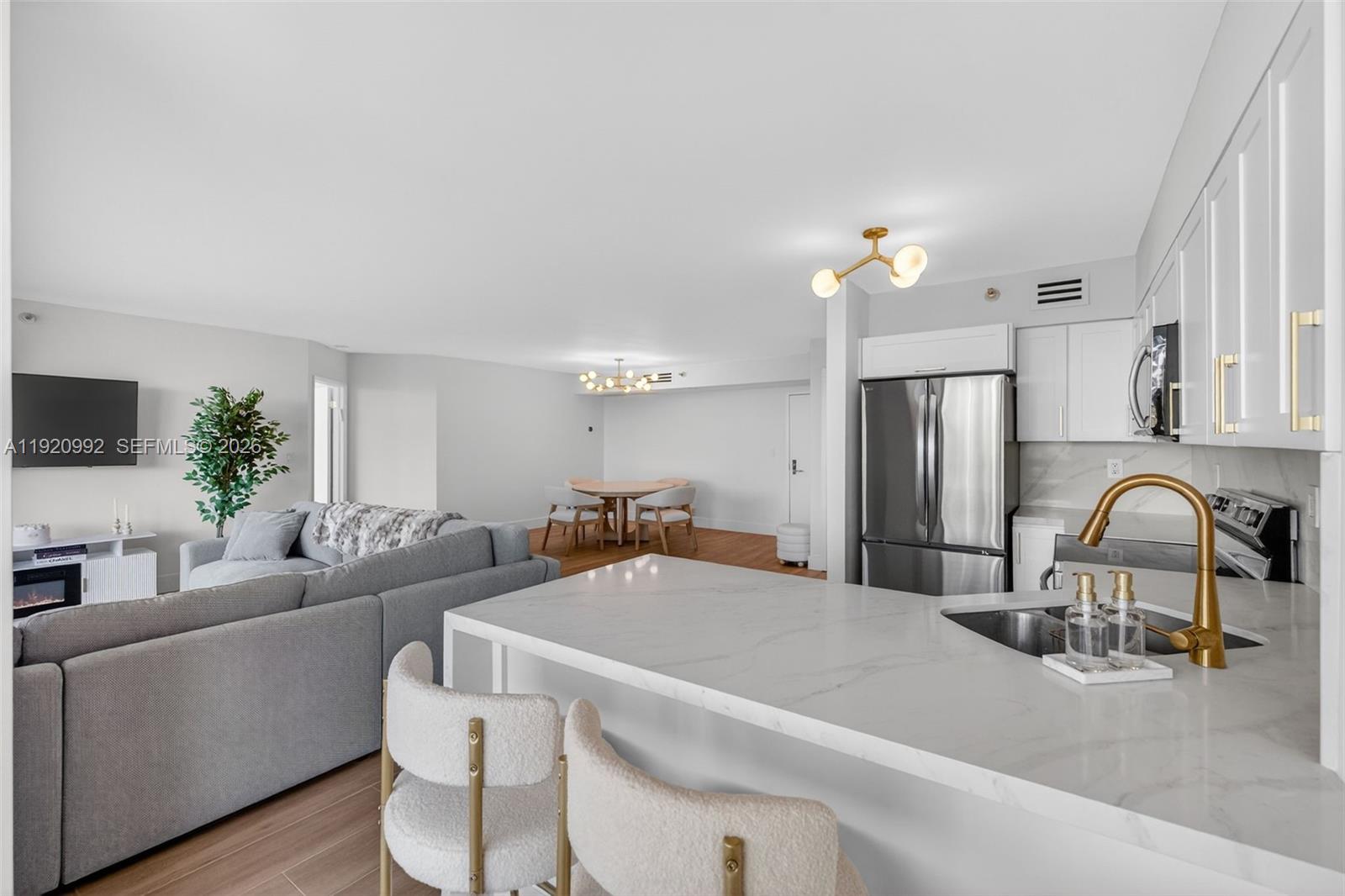 MYSTIC POINTE CONDO NO TH - Residential