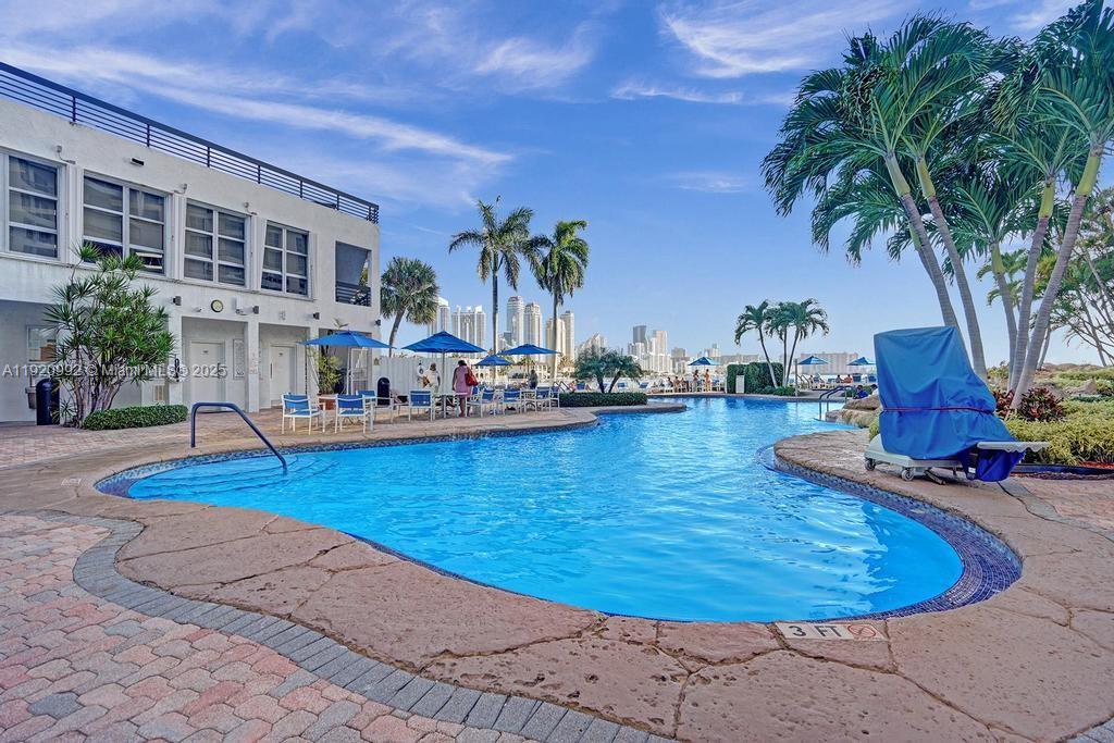 MYSTIC POINTE CONDO NO TH - Residential