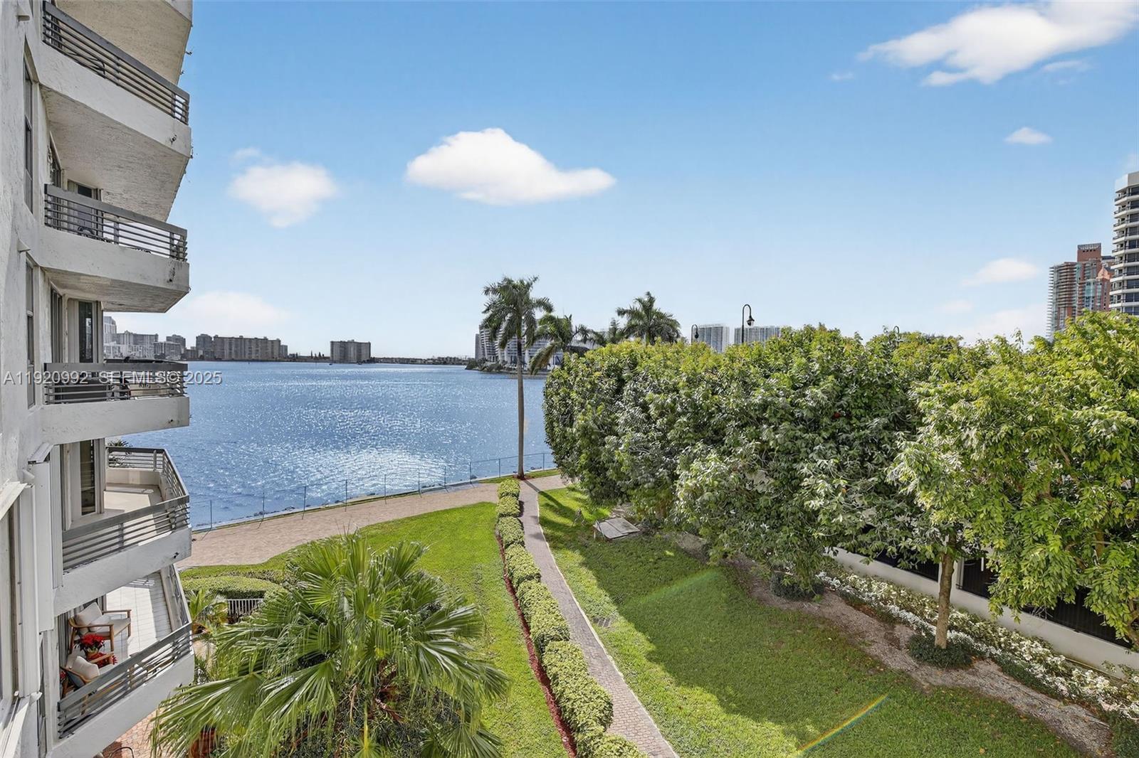 19101 NE 36th Ct 402