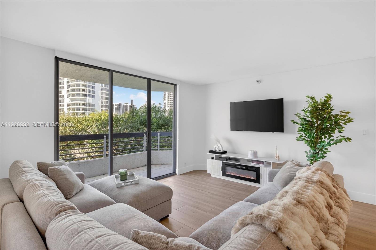 MYSTIC POINTE CONDO NO TH - Residential