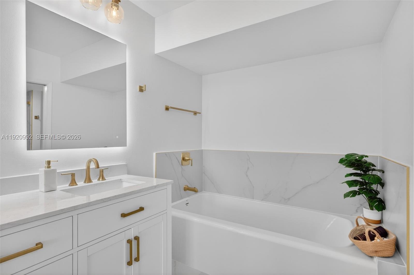 MYSTIC POINTE CONDO NO TH - Residential