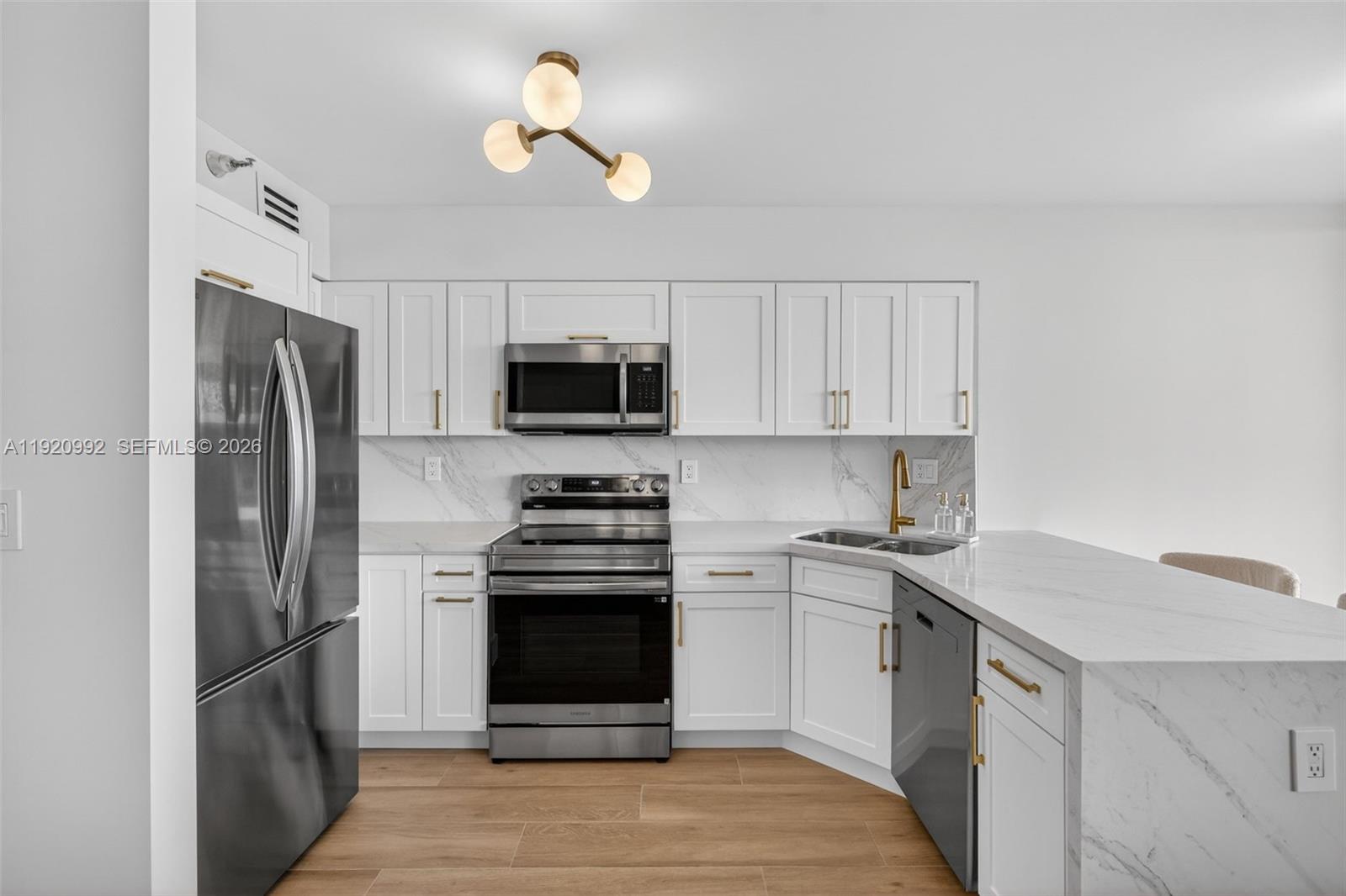 MYSTIC POINTE CONDO NO TH - Residential