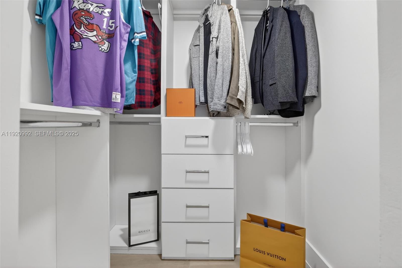 MYSTIC POINTE CONDO NO TH - Residential