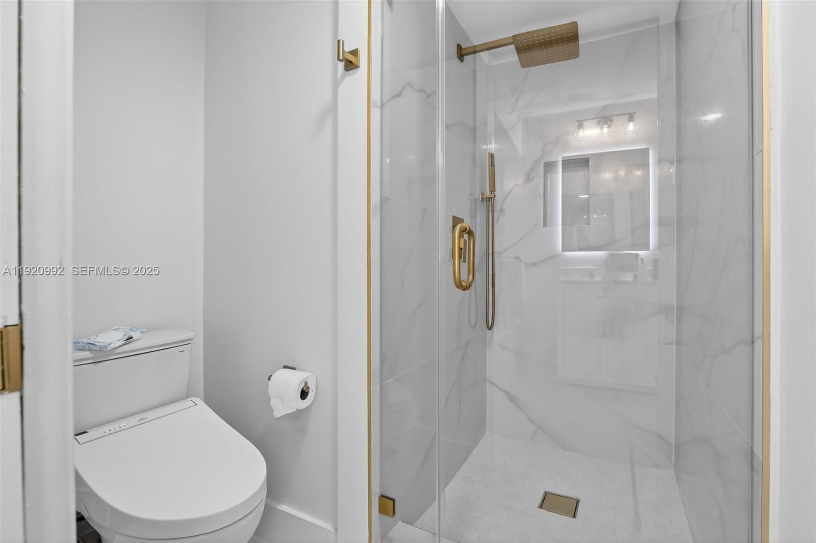 MYSTIC POINTE CONDO NO TH - Residential