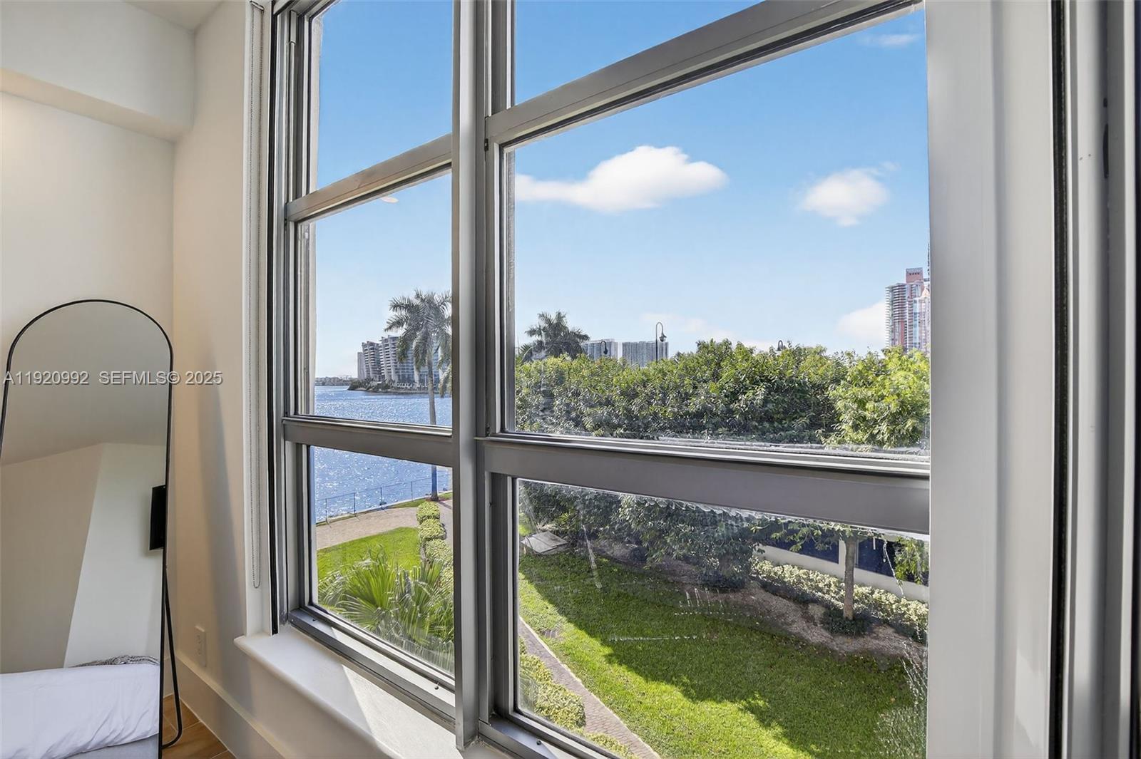 MYSTIC POINTE CONDO NO TH - Residential