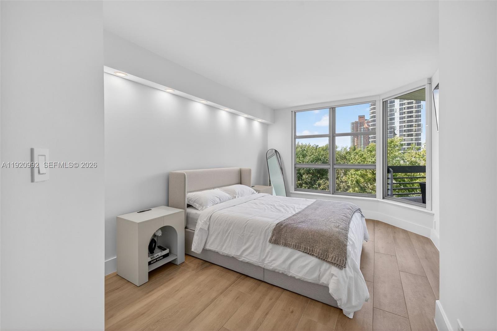 MYSTIC POINTE CONDO NO TH - Residential