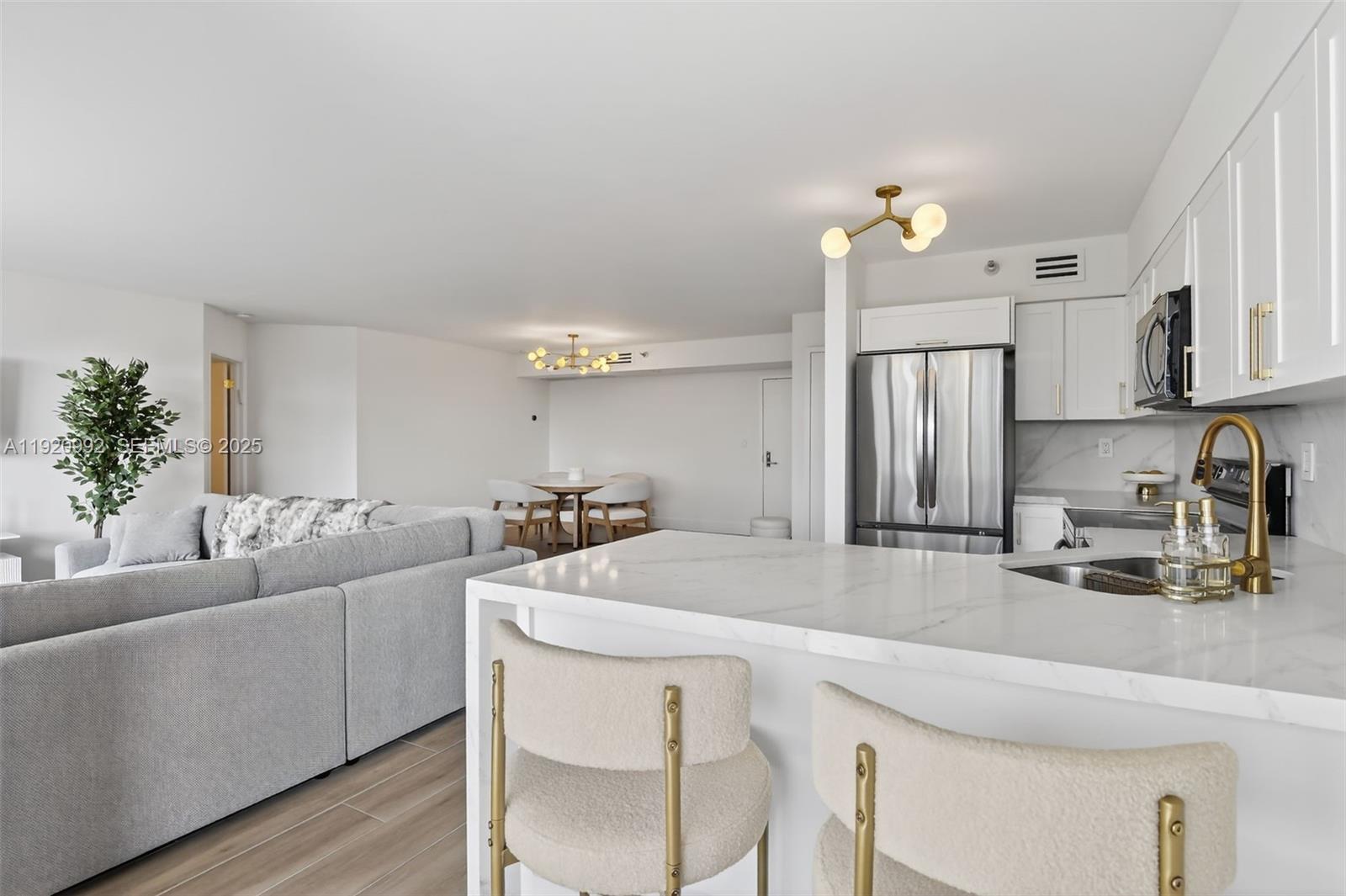 19101 NE 36th Ct 402