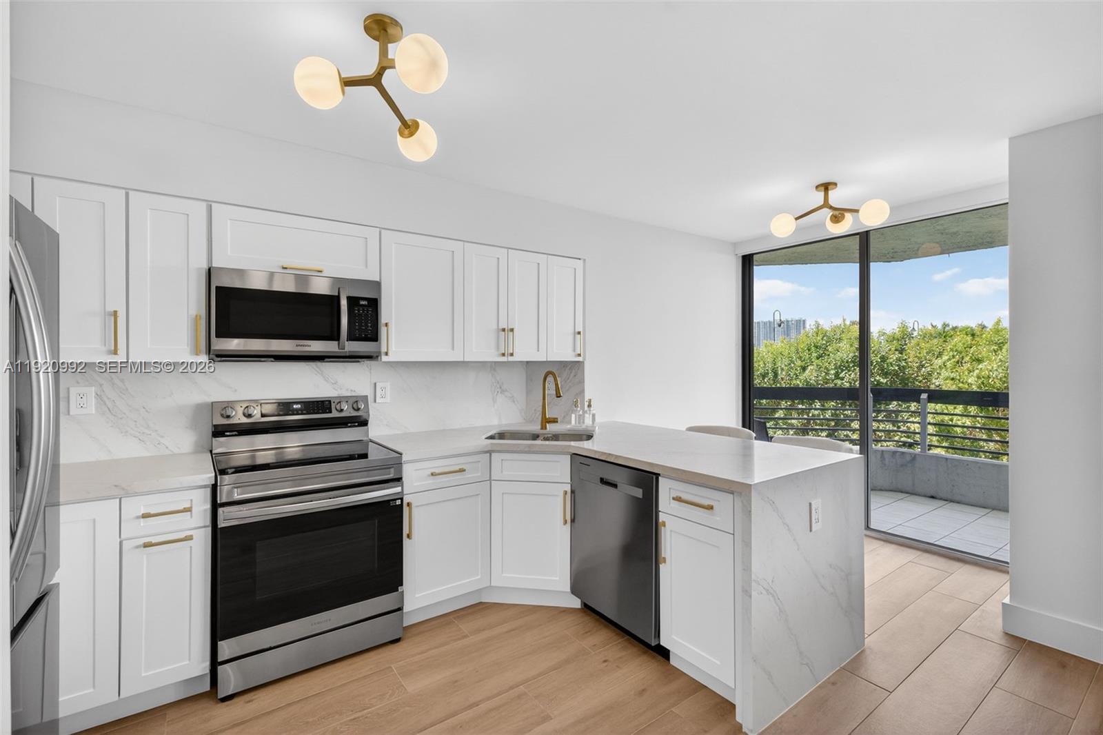 MYSTIC POINTE CONDO NO TH - Residential