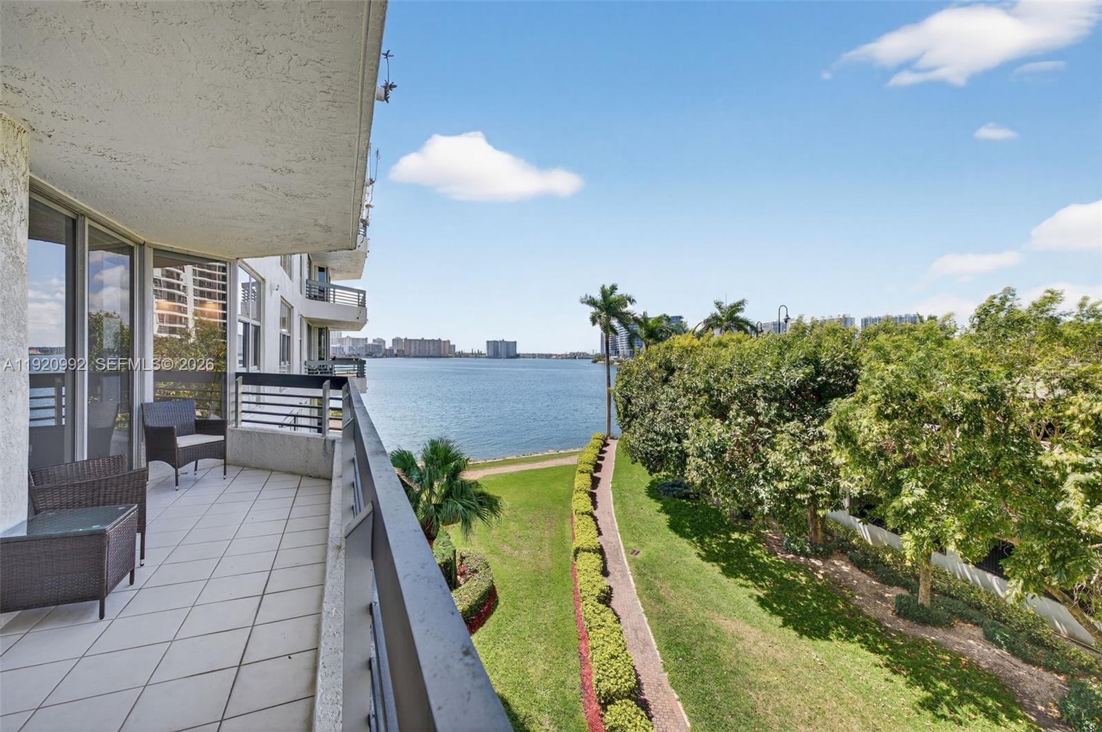 MYSTIC POINTE CONDO NO TH - Residential