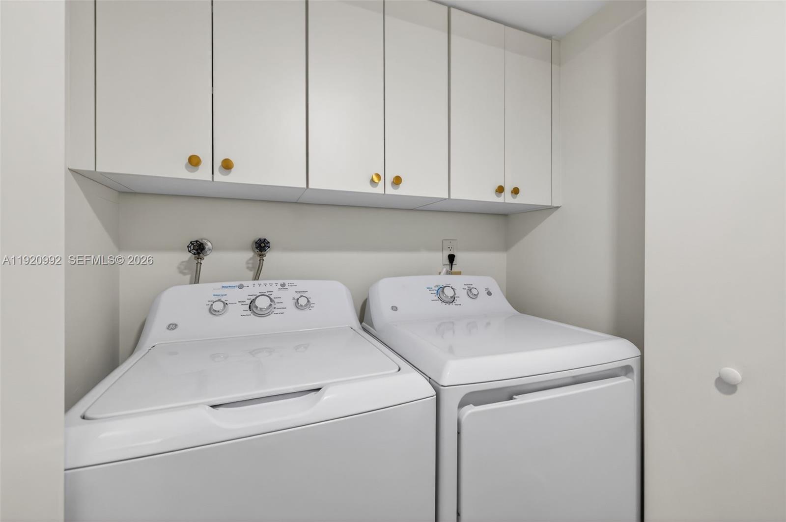 MYSTIC POINTE CONDO NO TH - Residential