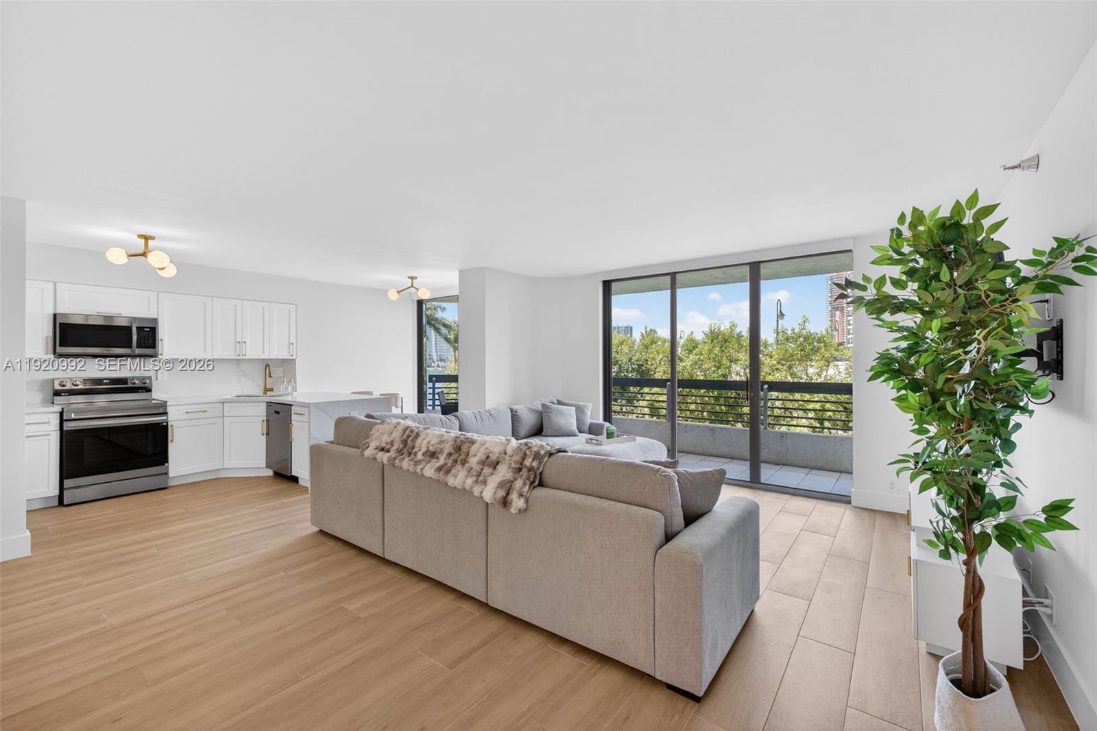 MYSTIC POINTE CONDO NO TH - Residential