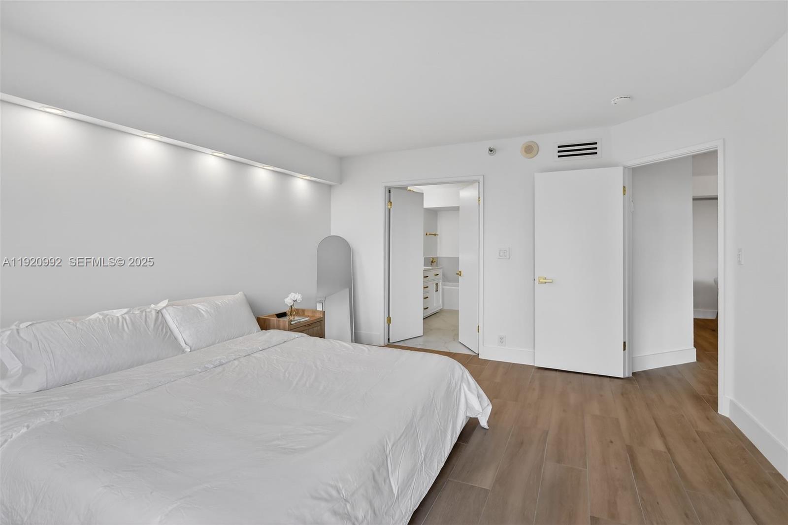 MYSTIC POINTE CONDO NO TH - Residential