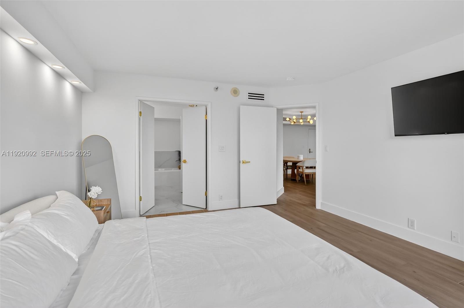 MYSTIC POINTE CONDO NO TH - Residential