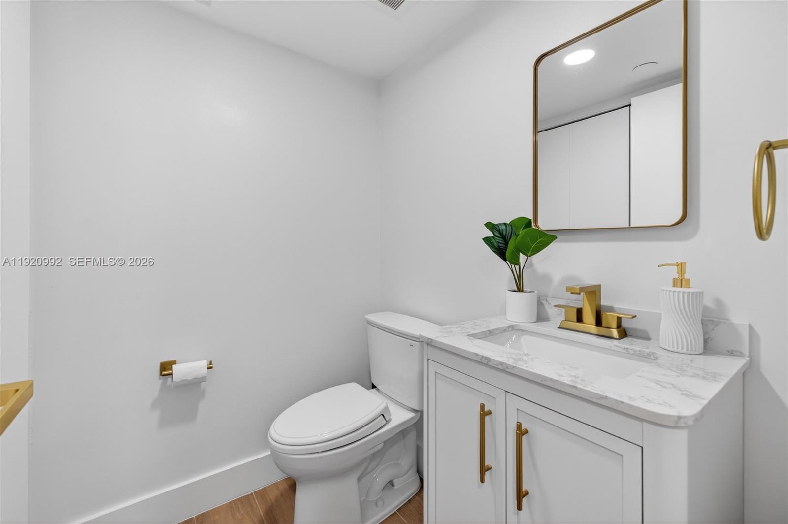 MYSTIC POINTE CONDO NO TH - Residential