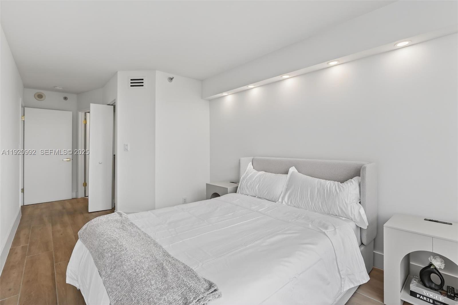 MYSTIC POINTE CONDO NO TH - Residential