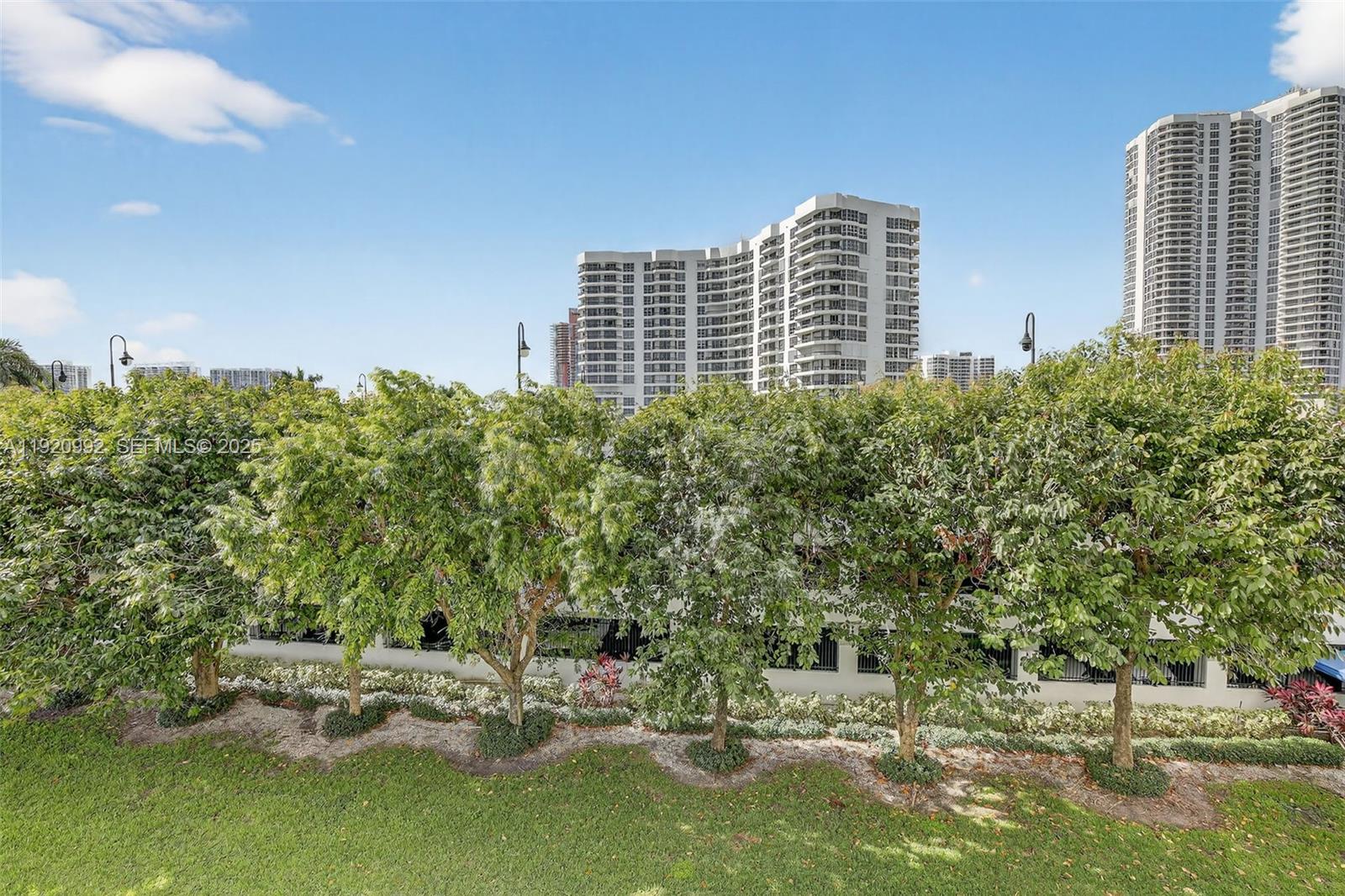 MYSTIC POINTE CONDO NO TH - Residential