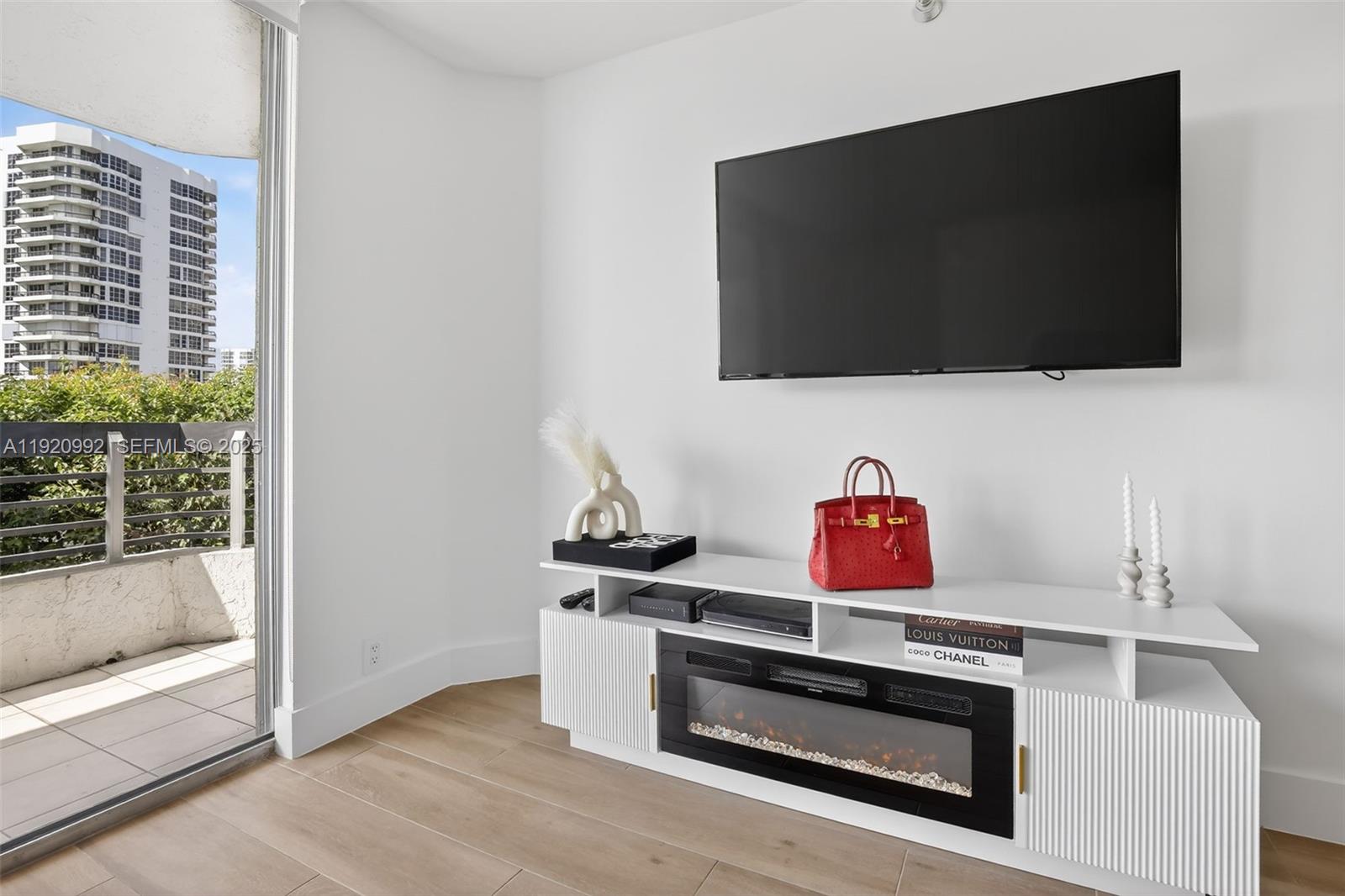 MYSTIC POINTE CONDO NO TH - Residential