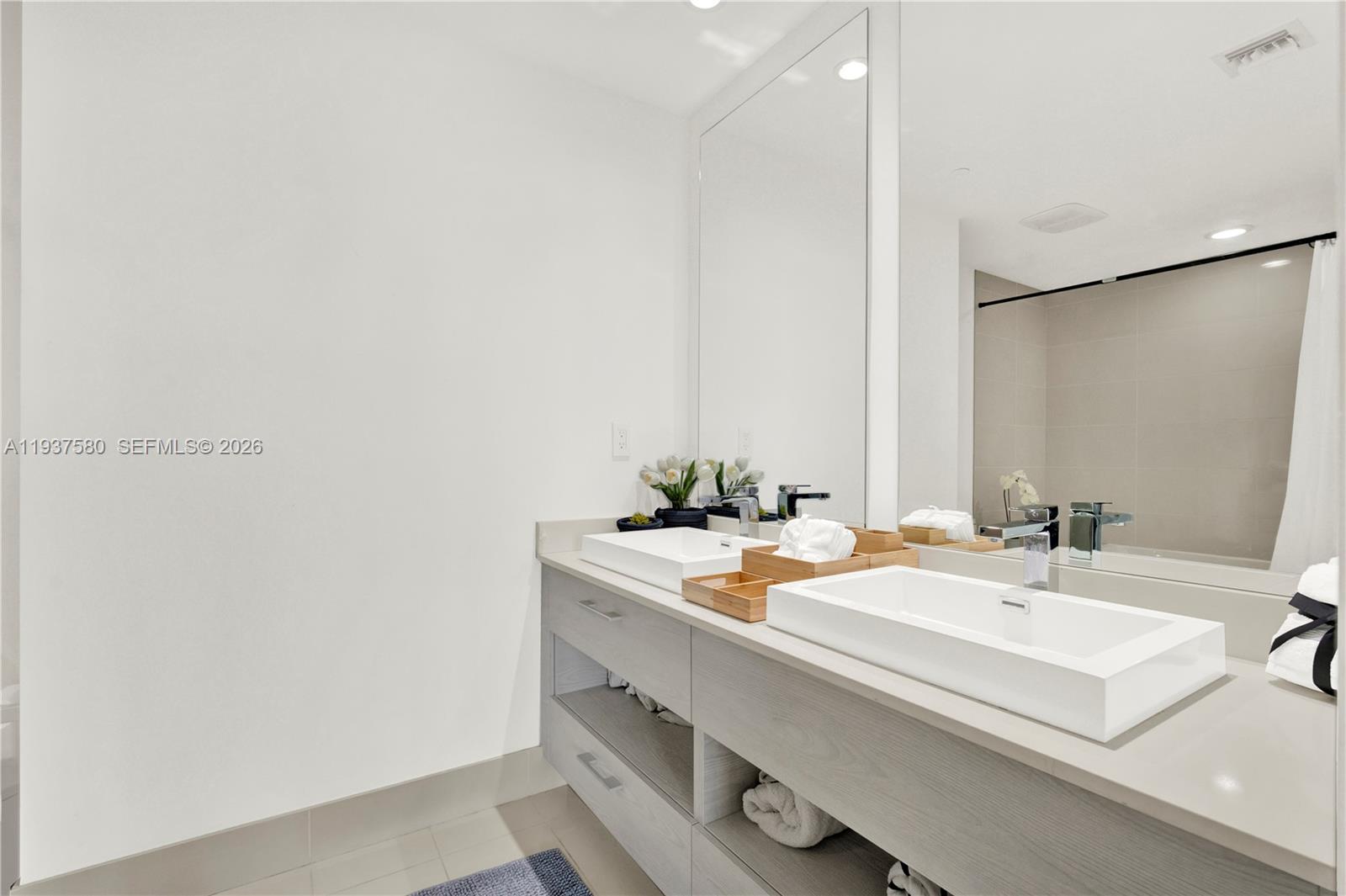 BRICKELL HEIGHTS EAST CON - Residential