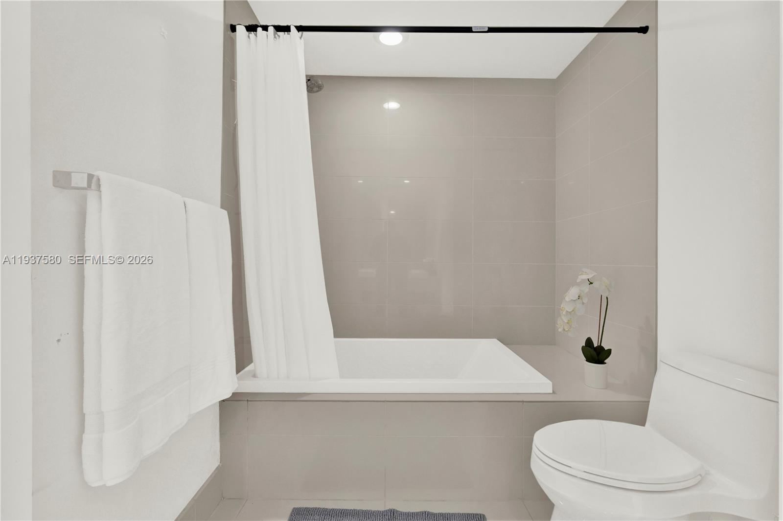 BRICKELL HEIGHTS EAST CON - Residential