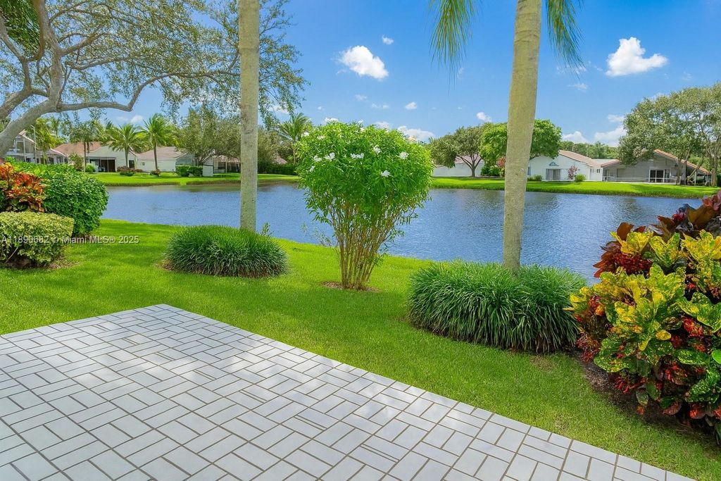 Photo of 9755 Harbour Lake Cir, Boynton Beach, FL 33437 (MLS # A11890682)