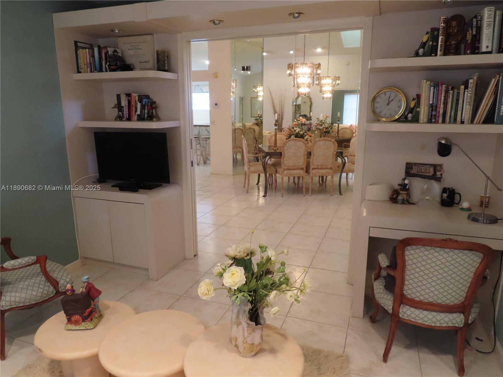PALM ISLES - Residential