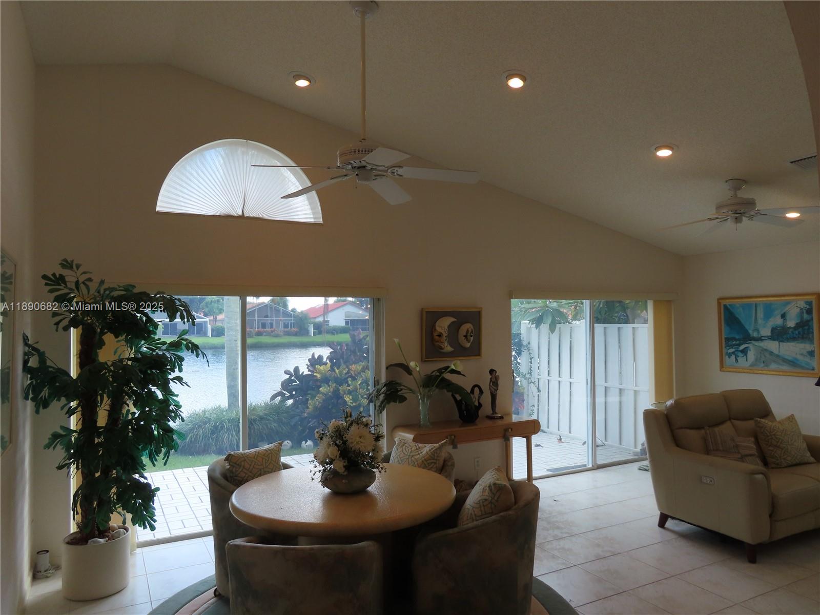 PALM ISLES - Residential