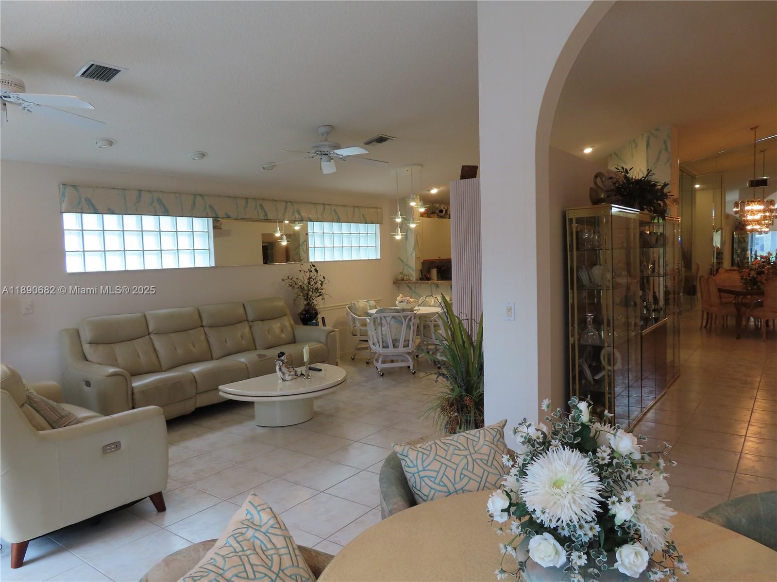 PALM ISLES - Residential
